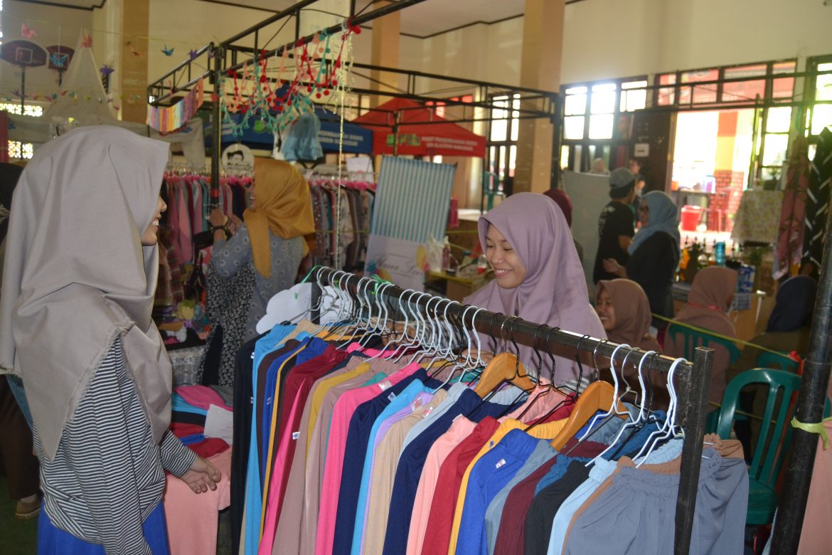 Wirausaha Muda Ramaikan Expo Kopma Sultan Alauddin