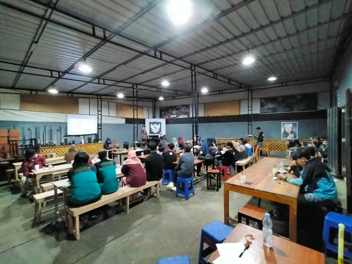 Bedah Film: Cahaya dari Kampung Surga